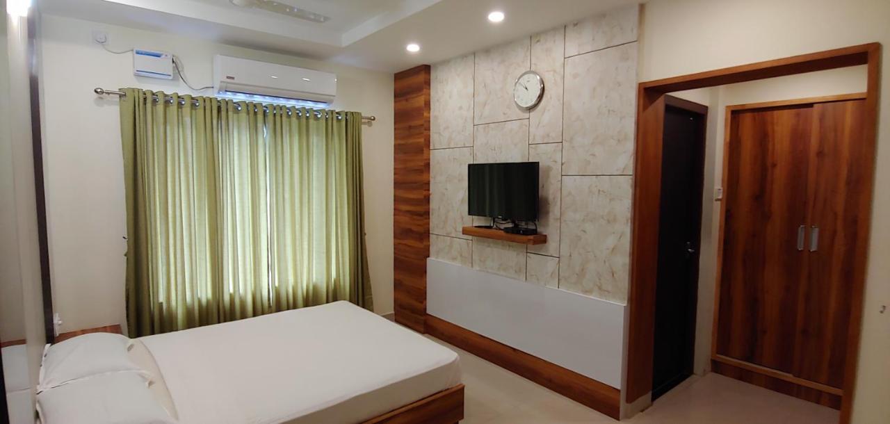 Sree Gokulam Sabari Hotel Chavakkad Exterior foto
