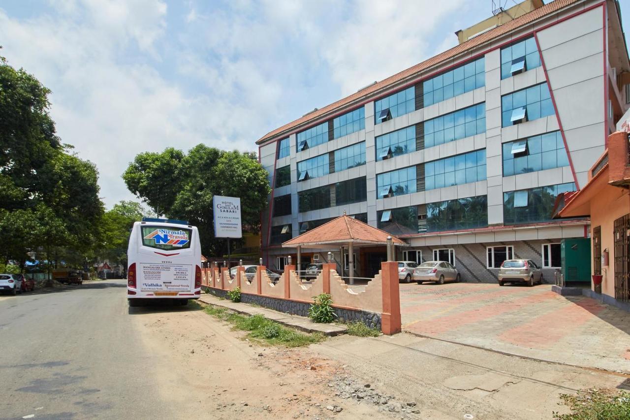 Sree Gokulam Sabari Hotel Chavakkad Exterior foto