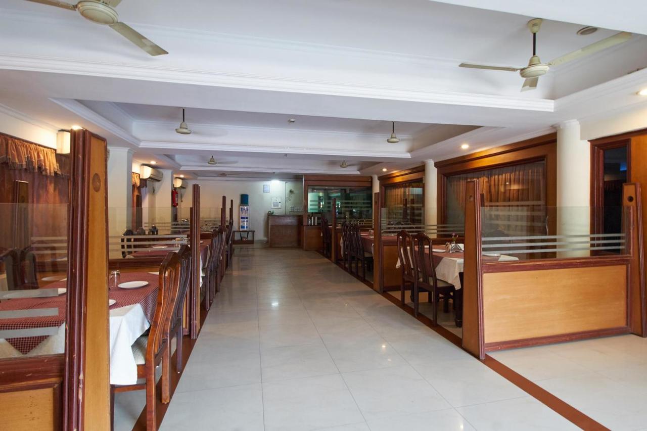 Sree Gokulam Sabari Hotel Chavakkad Exterior foto