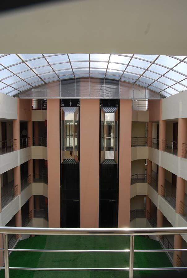 Sree Gokulam Sabari Hotel Chavakkad Exterior foto